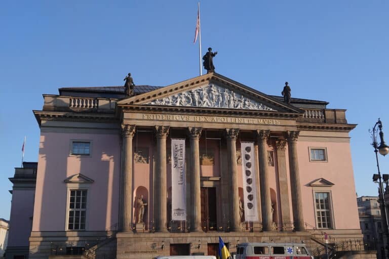7 Staatsoper unter den Linden